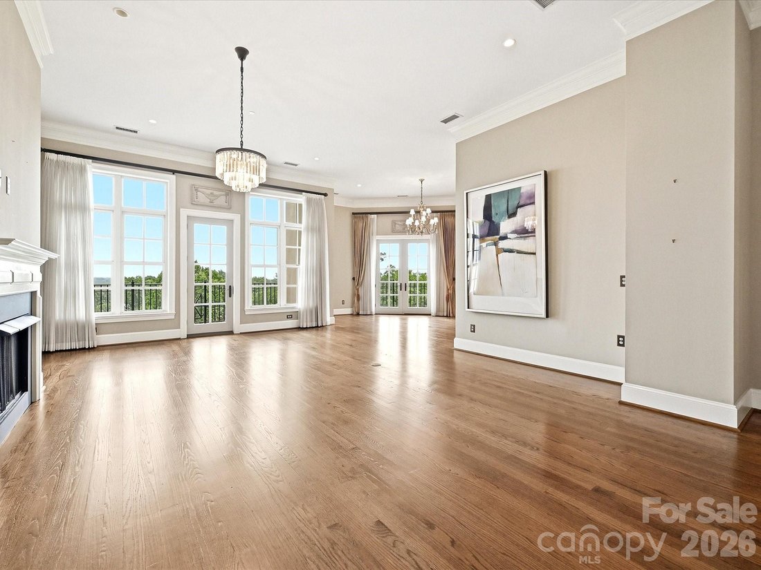 Condo in Charlotte, North Carolina, United States 4 - 18146005
