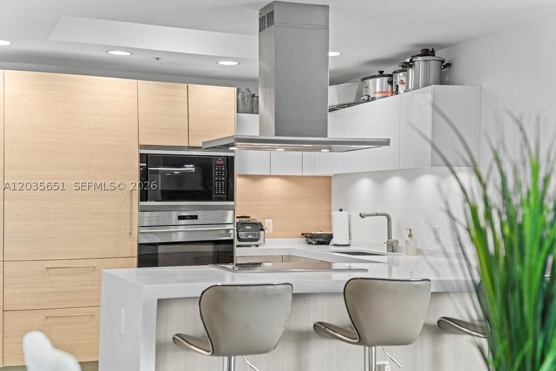 Condo in North Miami Beach, Florida, United States 4 - 18148933