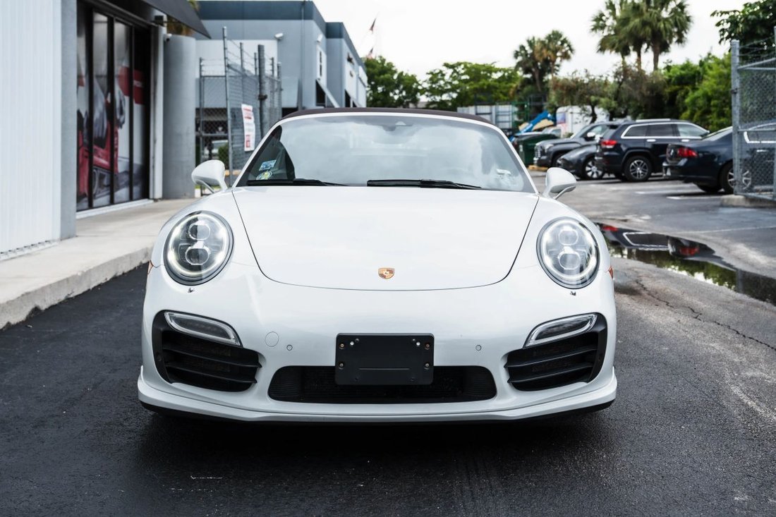 Cabriolet in Boynton Beach, FL, United States 2 - 18150846