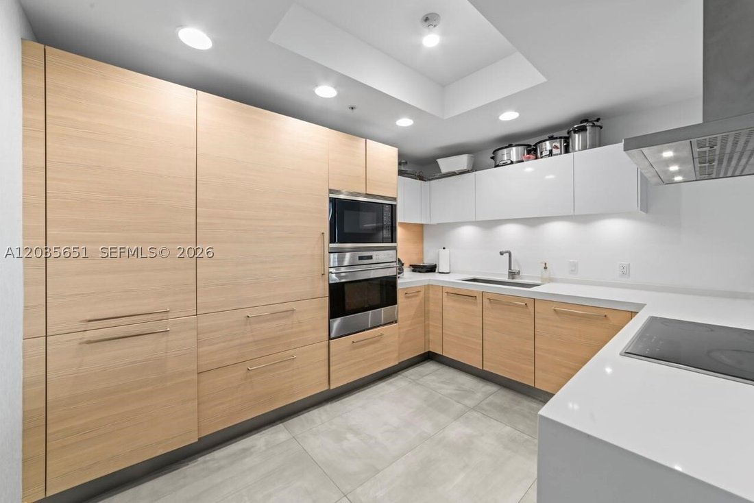 Condo in North Miami Beach, Florida, United States 3 - 18148933