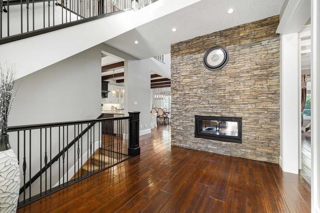 House in Edmonton, Alberta, Canada 5 - 18150237