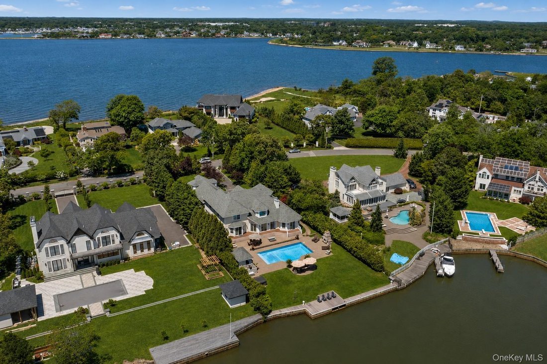House in Islip, New York, United States 5 - 18148084