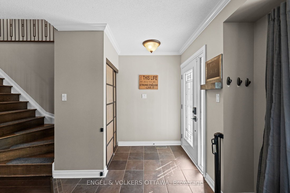 House in Ottawa, Ontario, Canada 3 - 18150014