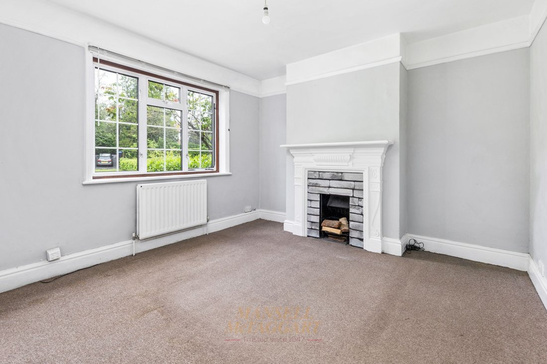House in East Grinstead, England 3 - 18146647