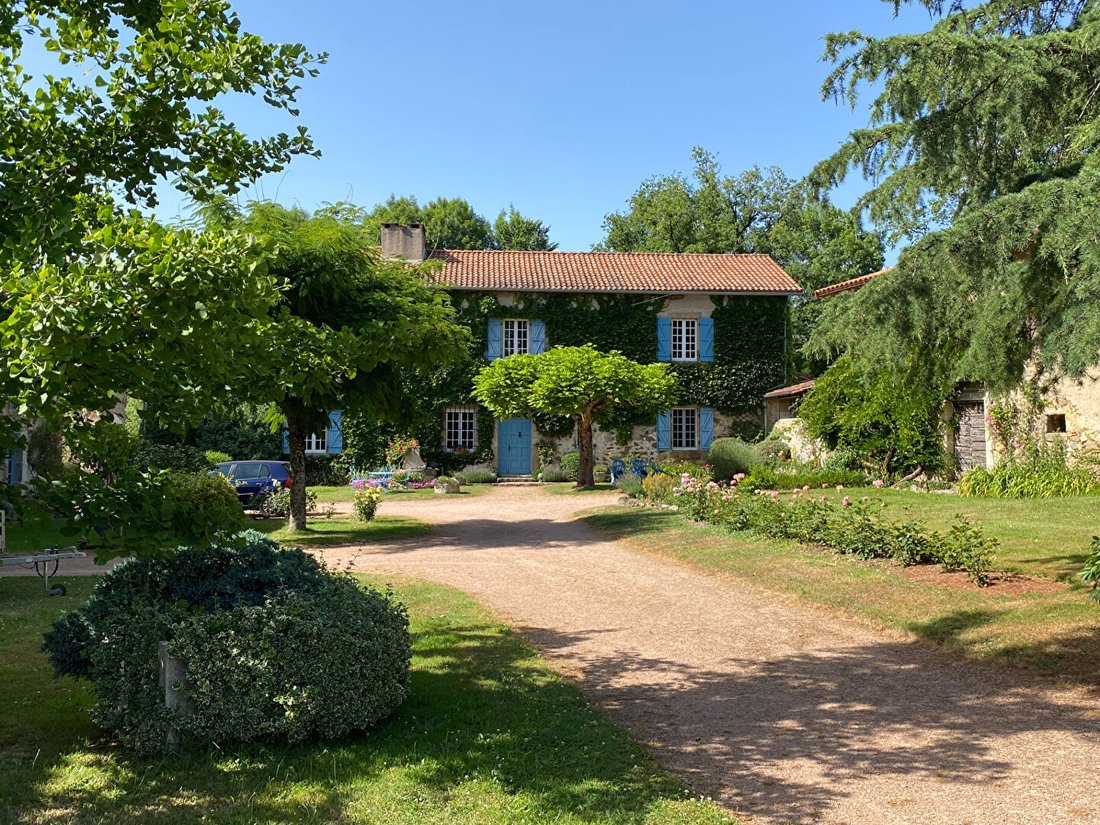 Villa in Busserolles, Nouvelle-Aquitaine, France 1 - 18150475