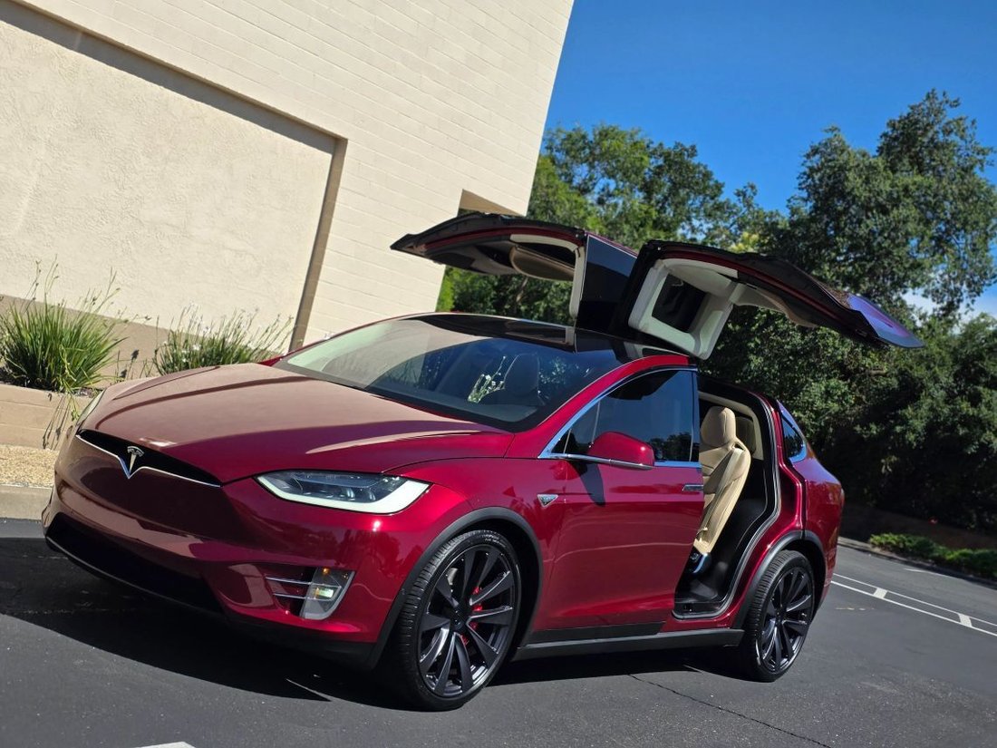 Suv in Roseville, CA, United States 5 - 18146960
