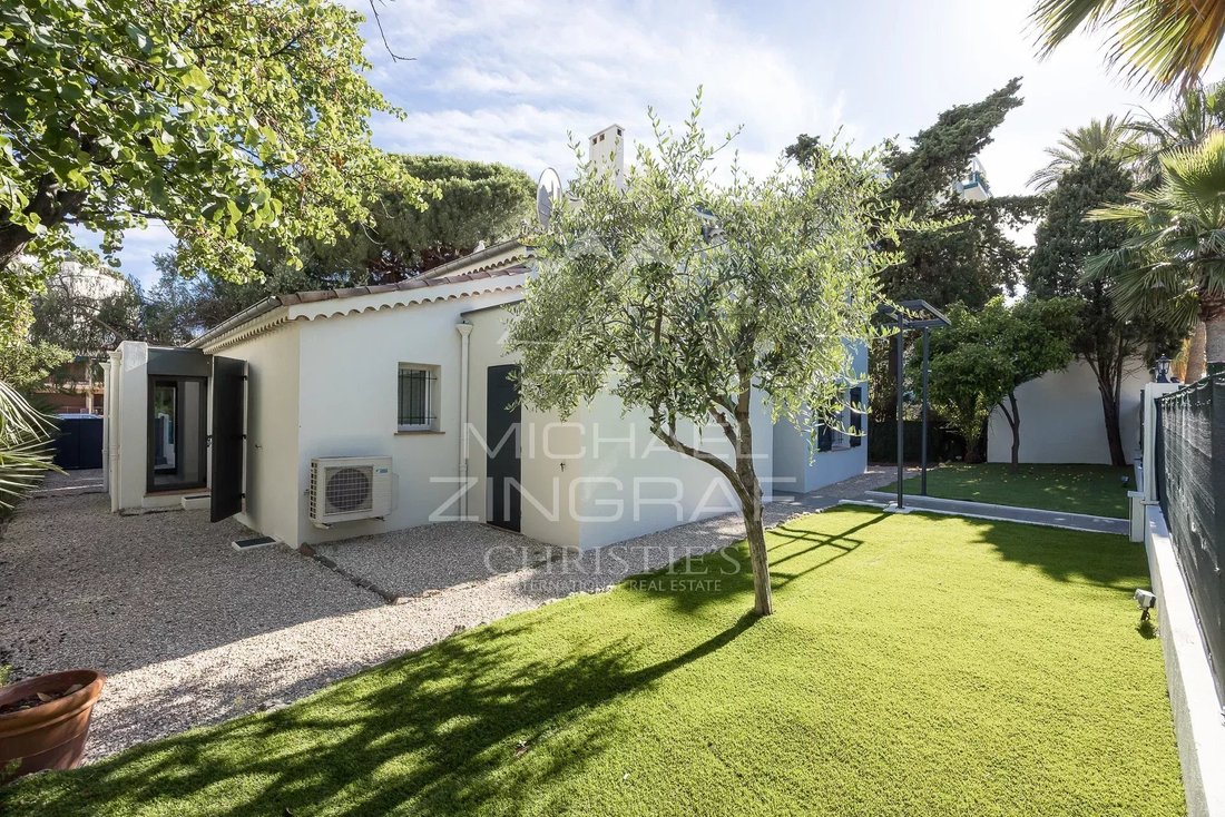 House in Cannes, Provence-Alpes-Côte d'Azur, France 1 - 18146554