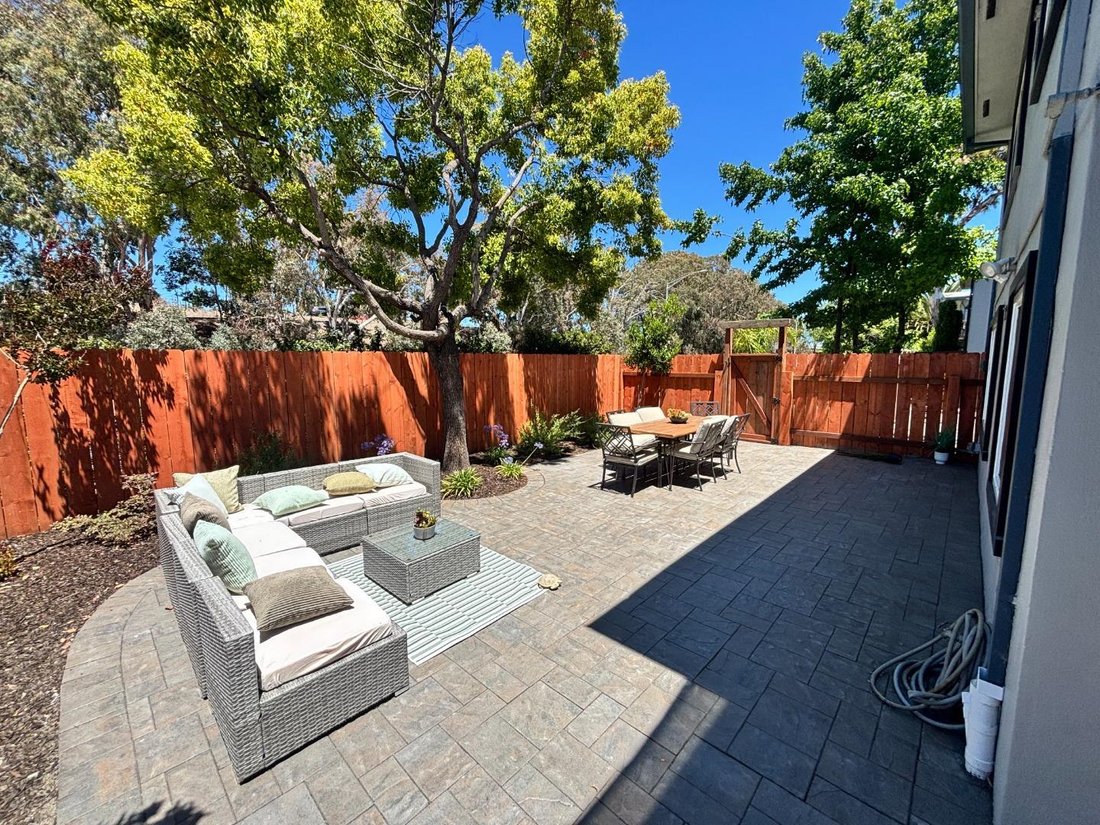 San Mateo, California, United States 4 - 17979240