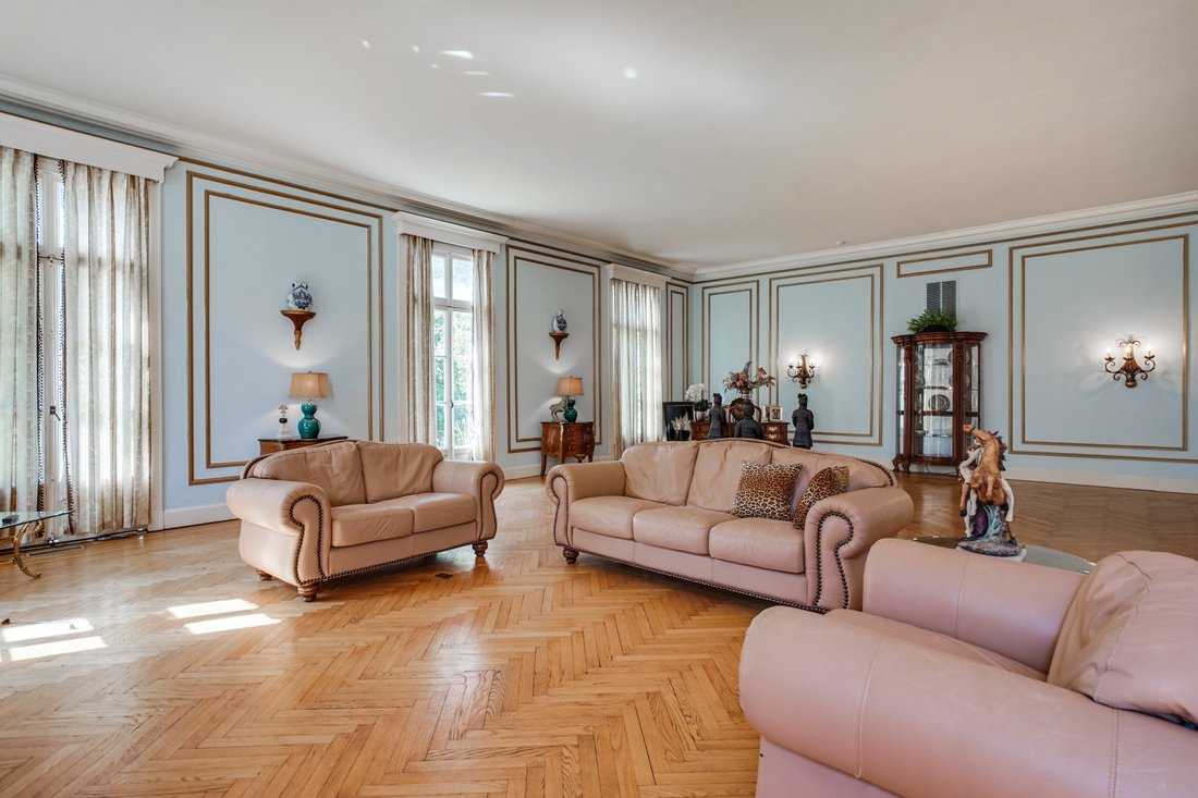 House in Saint James, New York, United States 5 - 18146131