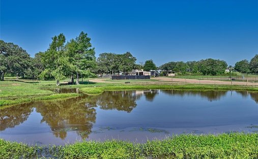 House in Paige, Texas, United States 1