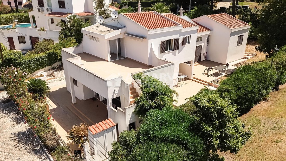 Villa in Vilamoura, Quarteira, Algarve 2 - 18147120