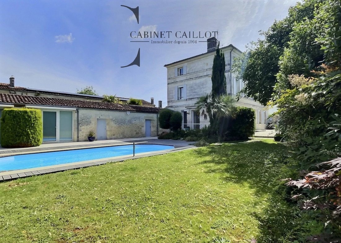 House in Geoffroy Martel, Saintes, France 4 - 18146360