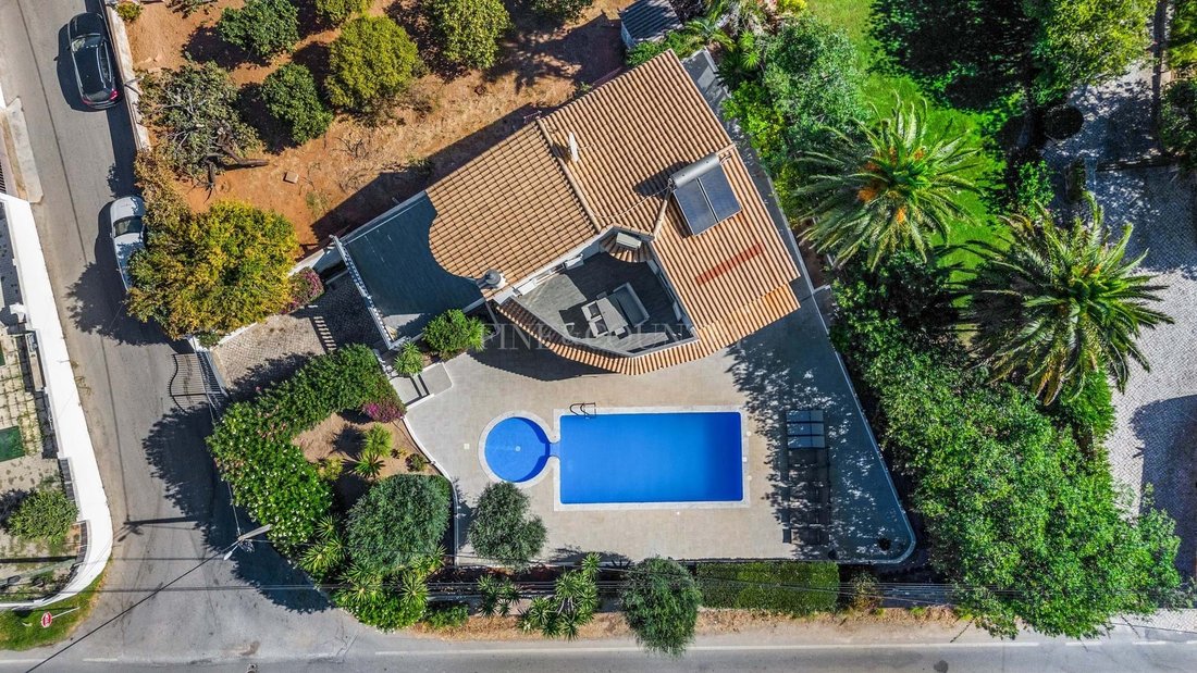 Villa in Loule (Sao Clemente), Algarve, Portugal 2 - 16797665