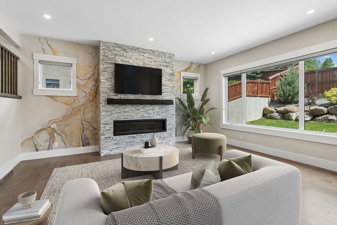 House in Calgary, Alberta, Canada 5 - 18147345