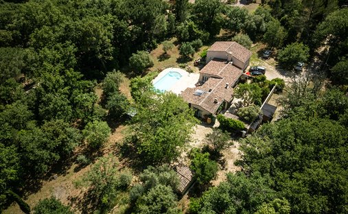 Villa in Forcalqueiret, Provence-Alpes-Côte d'Azur, France 1