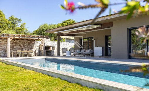 Villa in Bonifacio / Bunifaziu, Korsika, Frankreich 1