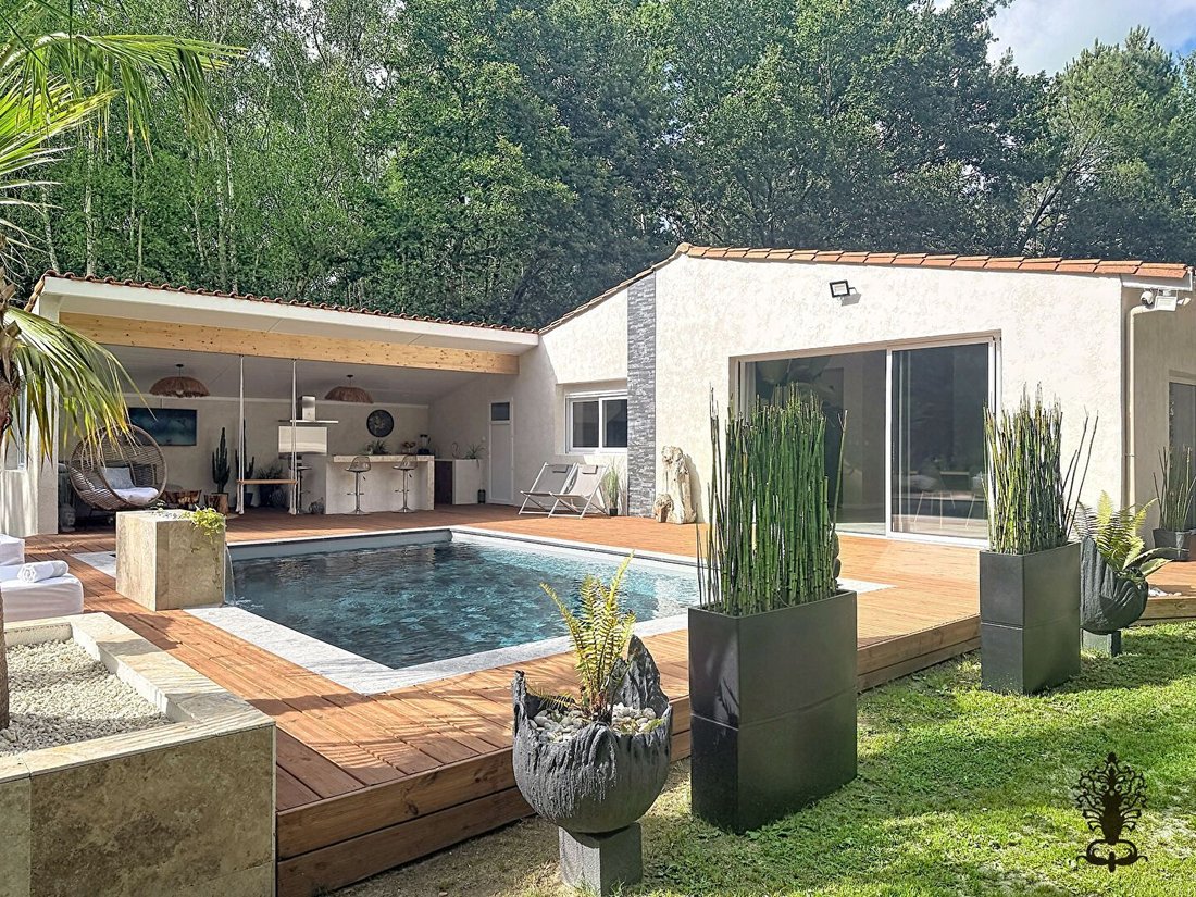House in Soulac-sur-Mer, Nouvelle-Aquitaine, France 2 - 18148718