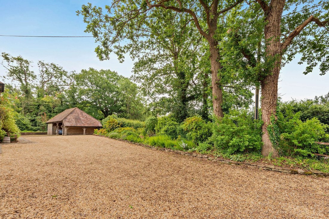 House in Billingshurst, England 2 - 17645275