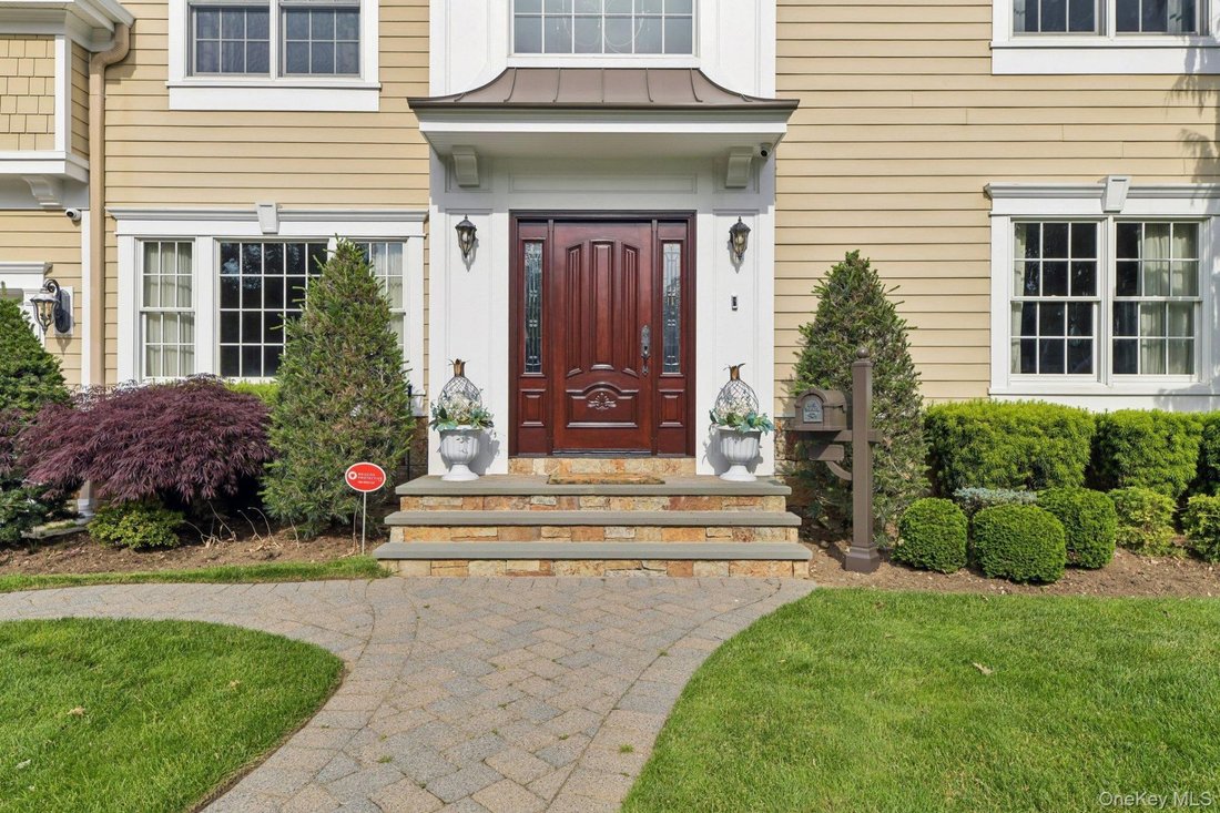 House in Garden City, New York, United States 3 - 18151017