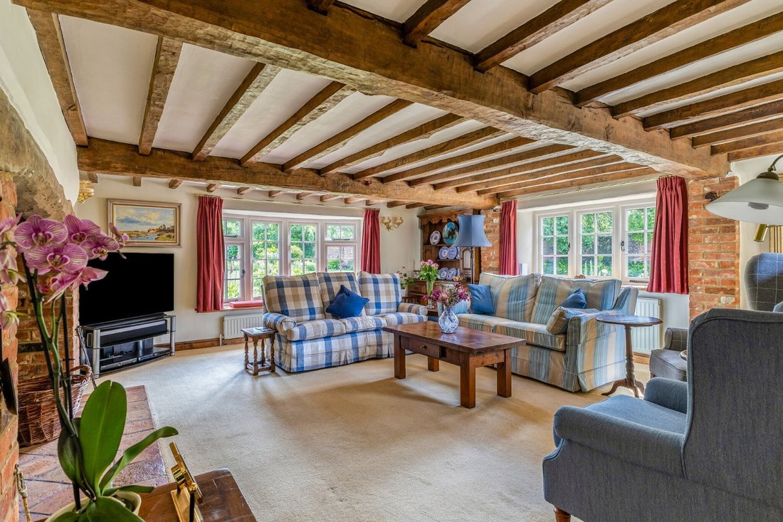 House in Towersey, England 3 - 18144918