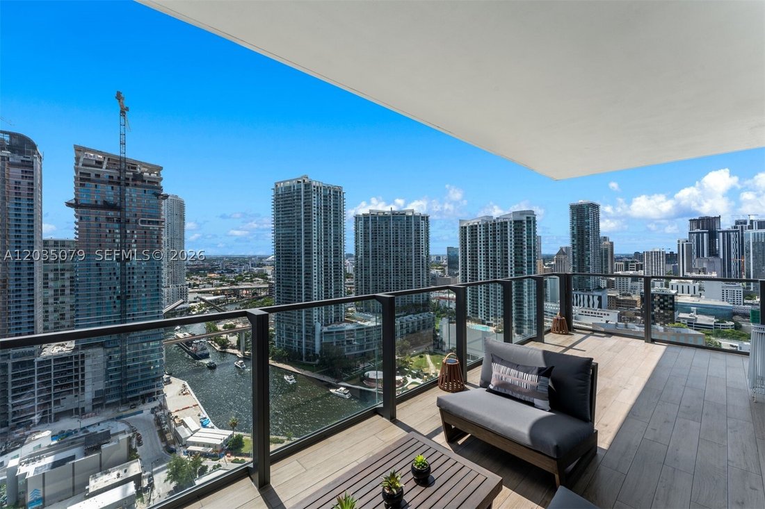 Condo in Miami, Florida, United States 4 - 18145514