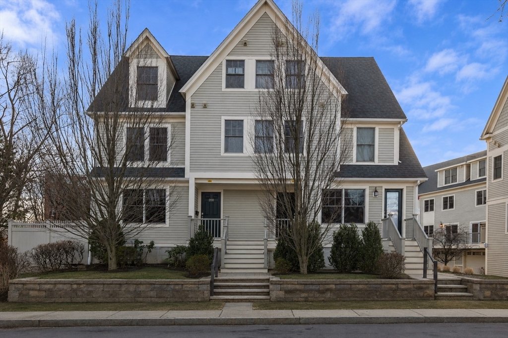 Condo in Watertown, Massachusetts, United States 1 - 18145713