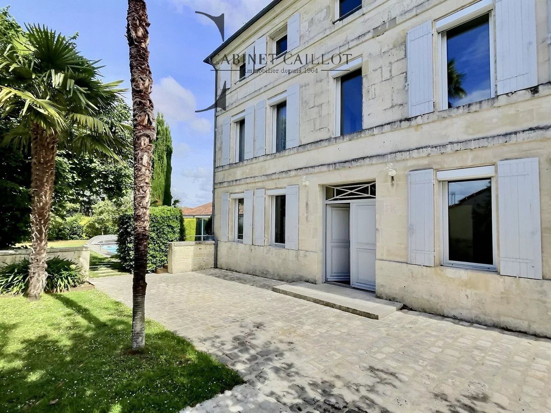 House in Geoffroy Martel, Saintes, France 3 - 18146360