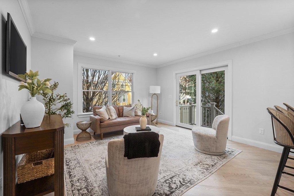 Condo in Watertown, Massachusetts, United States 4 - 18145713