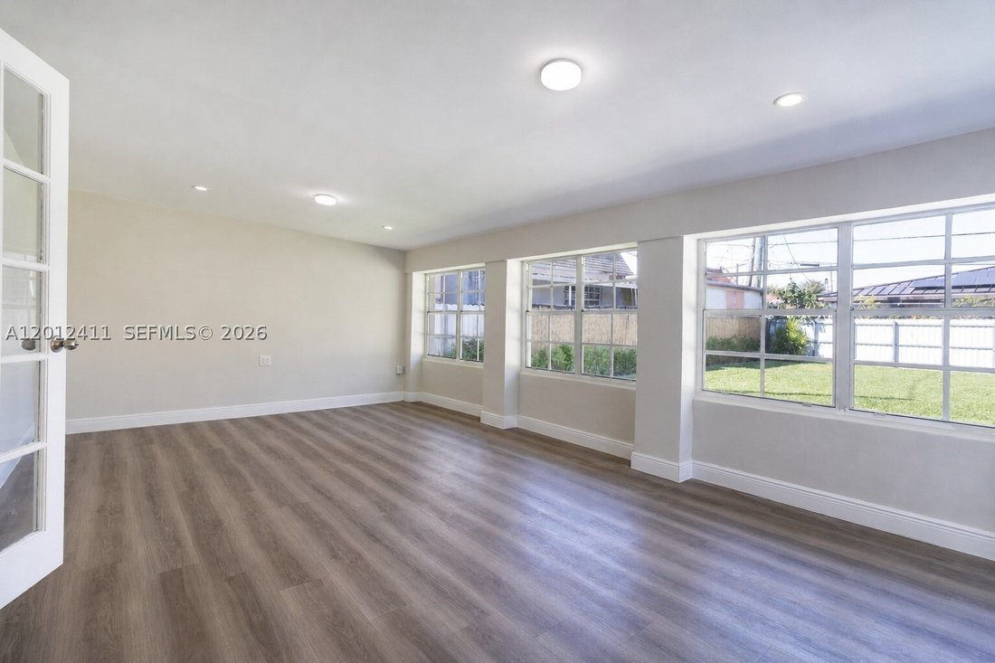 House in Hialeah, Florida, United States 4 - 17841517