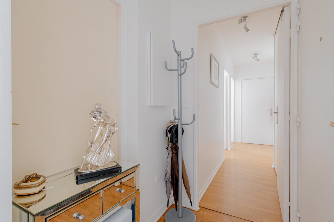 Apartment in Maurice Ravel, Levallois-Perret, France 3 - 18146453