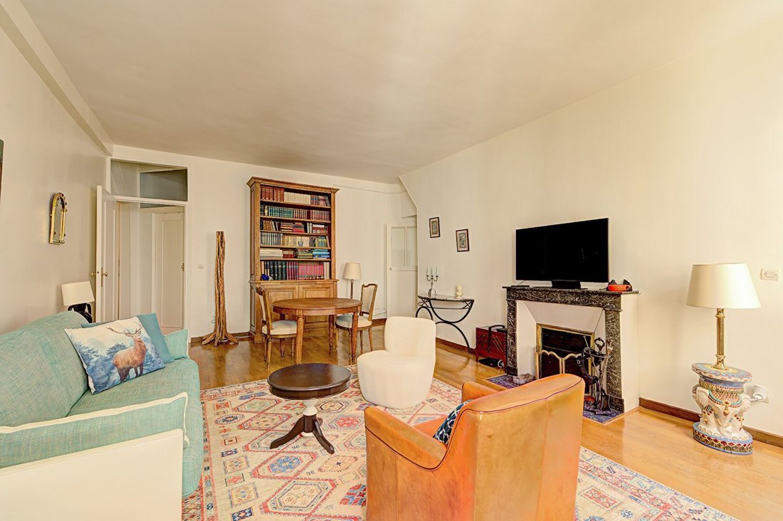 Apartment in Domaine National du Château, Versailles, France 1 - 18146215