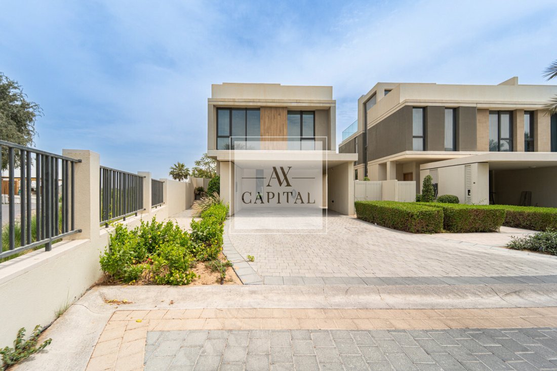 Villa in JLT / Jumeirah Lakes Towers, Dubai, United Arab Emirates 1 - 18144878