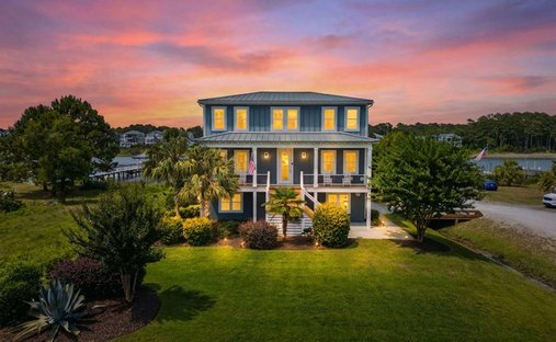 House in Oak Island, North Carolina, United States 1