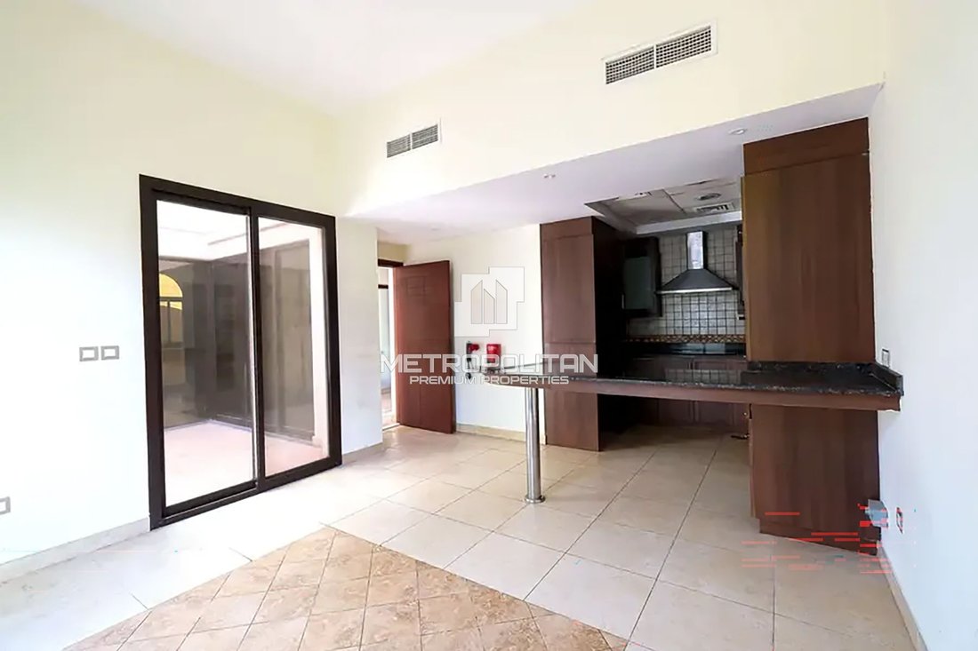 Townhouse in Al Hebiah Sixth, Al Hebiah, Dubai 4 - 18143229