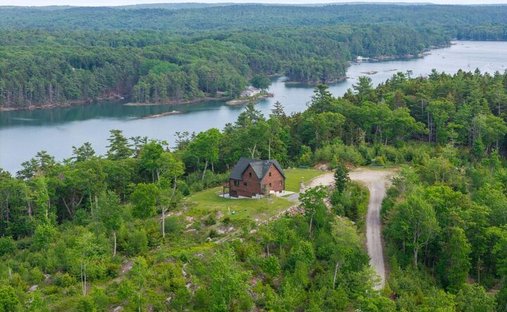 House in Arrowsic, Maine, United States 1