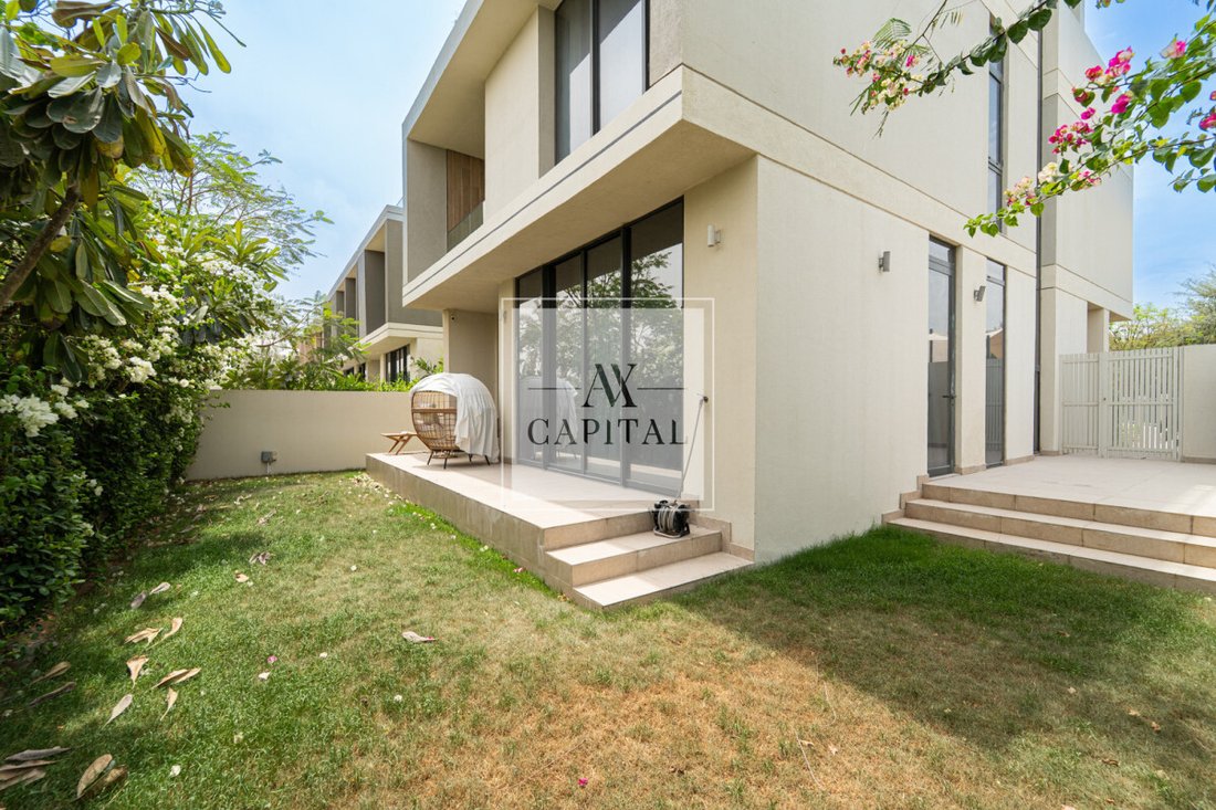 Villa in JLT / Jumeirah Lakes Towers, Dubai, United Arab Emirates 2 - 18144878