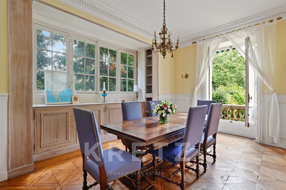 House in Chatou, Ile-de-France, France 3 - 18150372