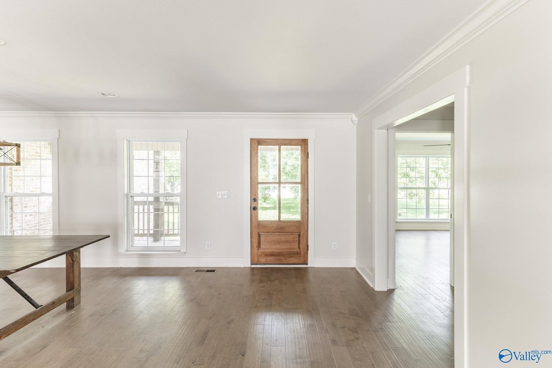 House in Laceys Spring, Alabama, United States 4 - 17838384