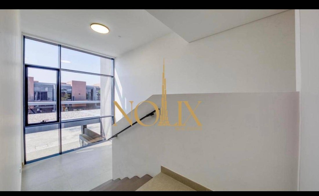Townhouse in Al Ruwaidat Suburb, Sharjah Emirate, United Arab Emirates 5 - 18145555