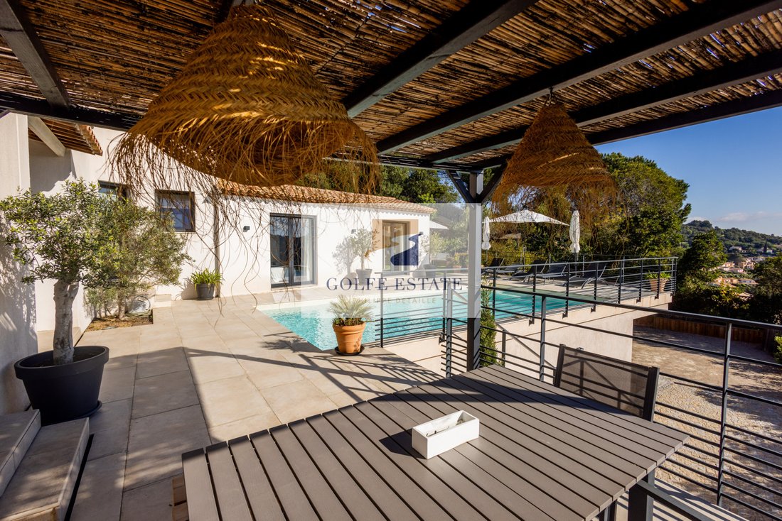 Villa in La Croix-Valmer, Provence-Alpes-Côte d'Azur, France 3 - 18146049