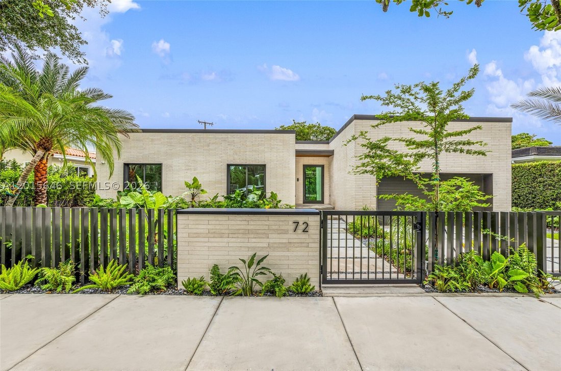 House in Miami, Florida, United States 1 - 17875834