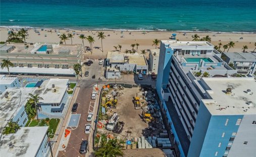 Land in Hollywood, Florida, United States 1