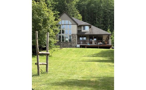 House in Woodland, Washington, United States 1