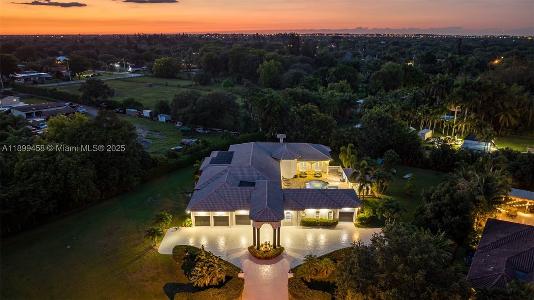 House in Davie, Florida, United States 4 - 16635833