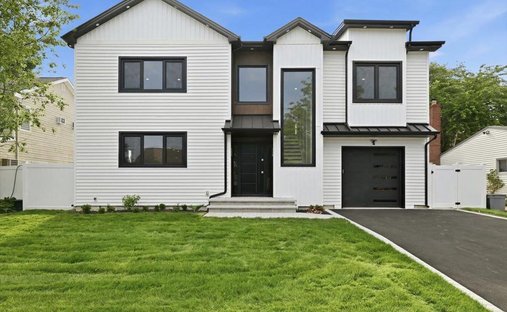 House in Salisbury, New York, United States 1