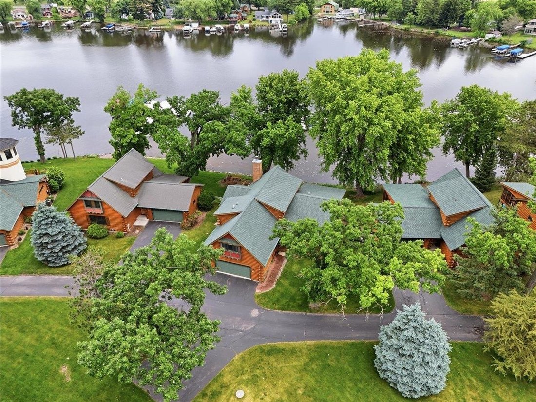 House in Lake Wisconsin, Wisconsin, United States 1 - 18147664