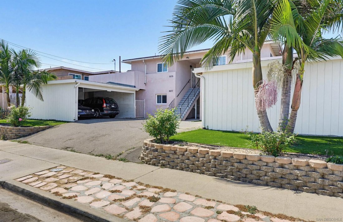 San Diego, California, United States 2 - 18148411
