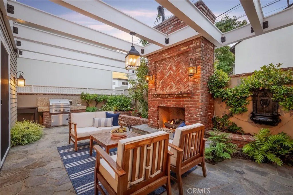 House in Signal Hill, California, United States 3 - 18144875