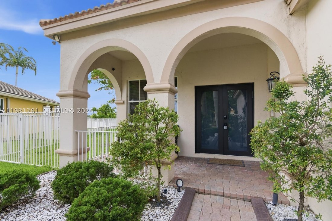 House in Weston, Florida, United States 4 - 17738043