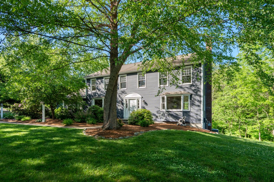 House in Southborough, Massachusetts, United States 3 - 18146137
